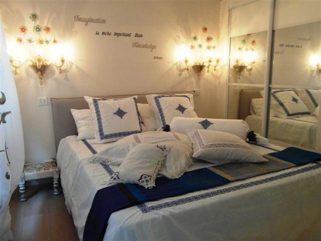 Charming Corner Abode With Castle Views Nice Exterior foto